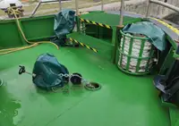 Tàu làm việc để bán