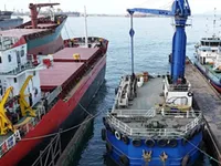 Tàu làm việc để bán