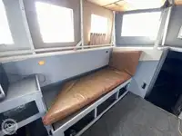 Tàu kéo lưới để bán