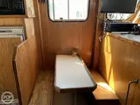 Tàu câu dài để bán
