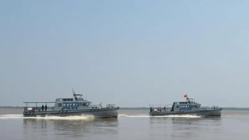 Tàu tuần tra để bán