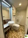 Tàu du lịch để bán