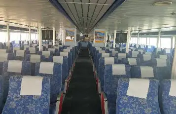 Tàu du lịch để bán