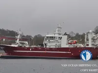 Tàu kéo lưới để bán