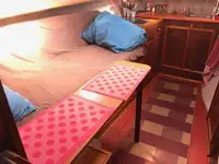 Tàu kéo để bán