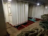 Tàu du lịch để bán