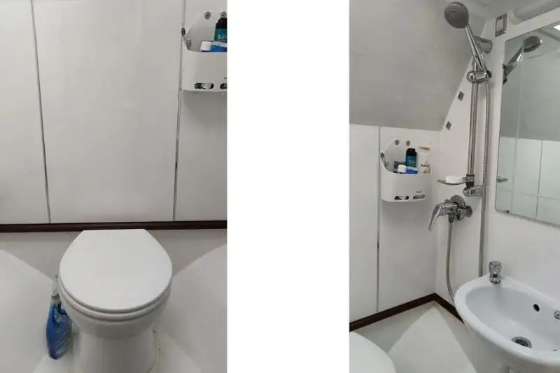 Tàu kéo lưới để bán