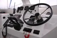 Tàu cứu hộ để bán