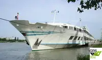 Tàu du lịch để bán