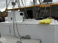 Tàu kéo lưới để bán