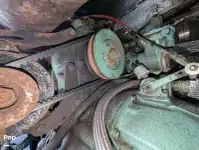 Tàu chở khách và hàng hóa để bán