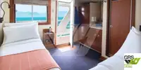 Tàu du lịch để bán