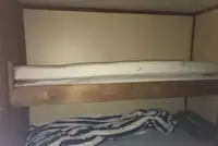 Tàu kéo lưới để bán