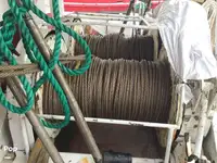 Tàu kéo lưới để bán