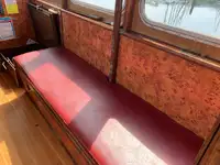 Tàu dẫn đường để bán