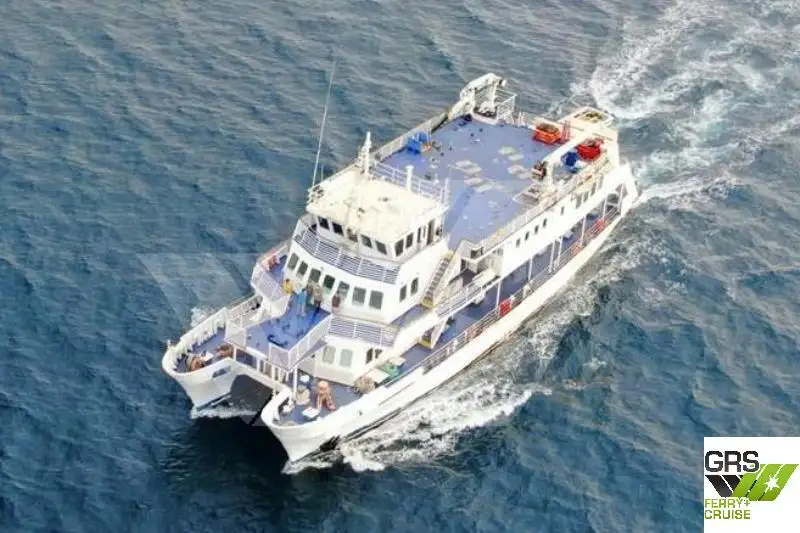 Tàu chở khách để bán