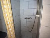 Tàu khảo sát để bán