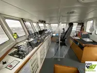 Tàu làm việc để bán