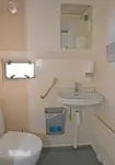 Tàu du lịch để bán