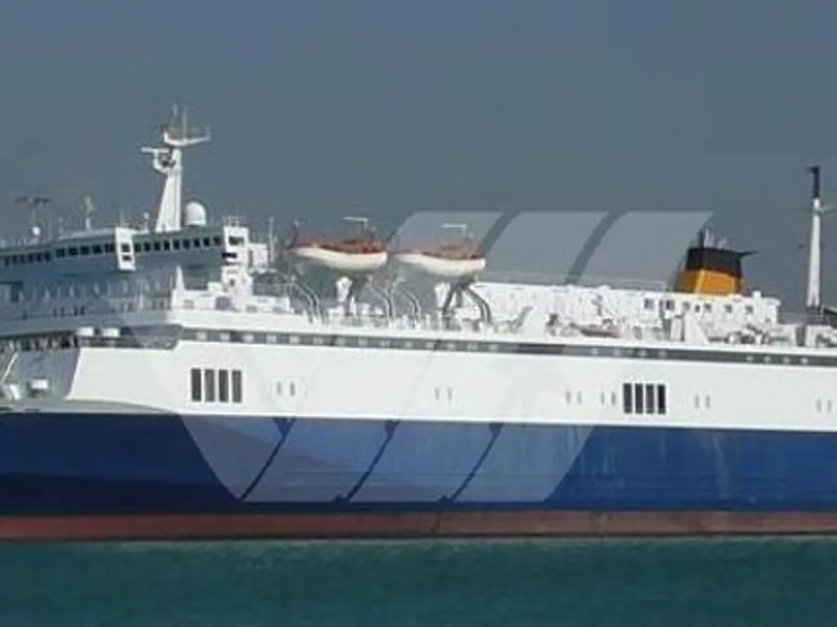 Tàu Ro-Ro để bán