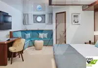 Tàu du lịch để bán