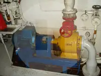 Tàu kéo lưới ngang để bán