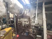 Tàu kéo lưới để bán