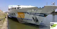 Tàu du lịch để bán