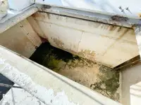 Tàu kéo lưới để bán