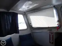 Tàu kéo lưới để bán