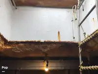 Tàu kéo lưới để bán