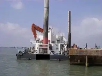 Tàu nạo vét để bán