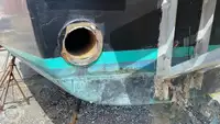 Tàu du lịch để bán