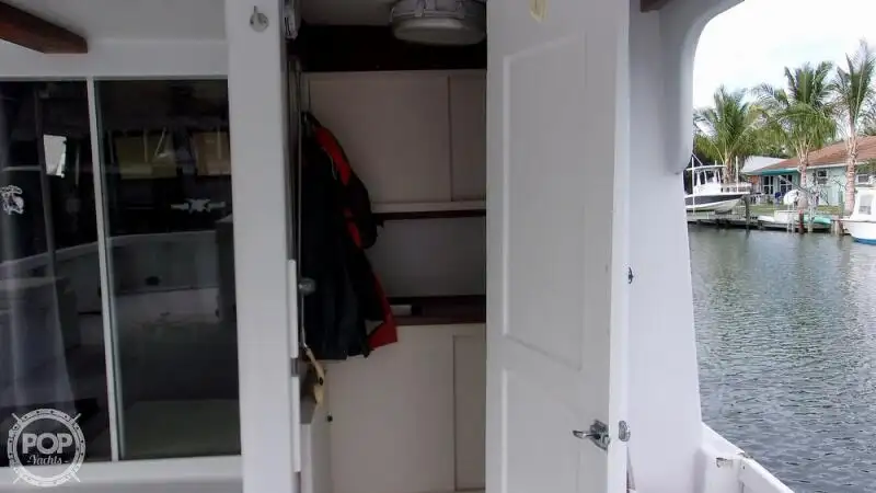 Tàu hỗ trợ lặn để bán