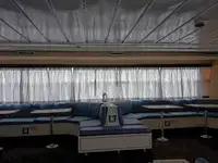 Tàu phà để bán