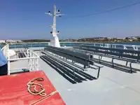 Tàu đổ bộ, chở hàng để bán