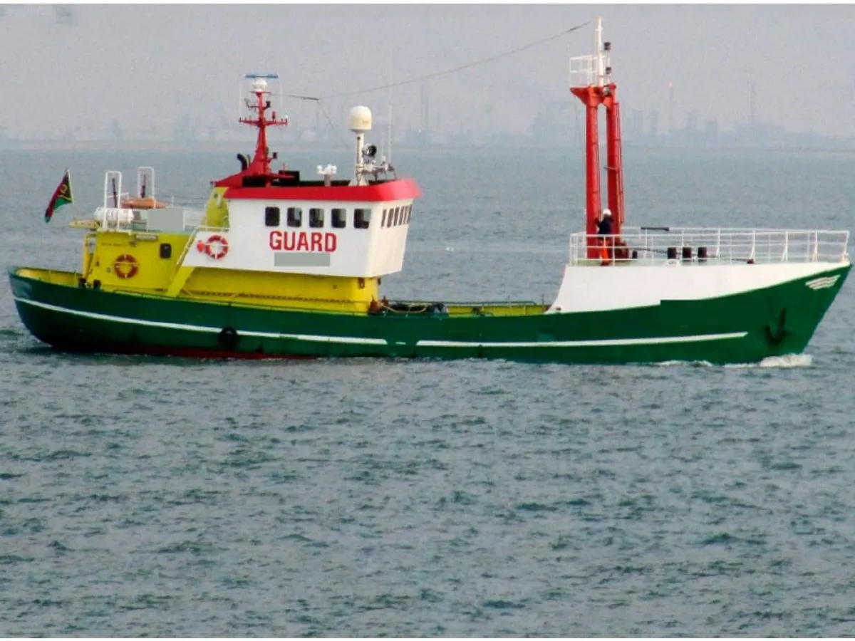 Tàu cung cấp để bán