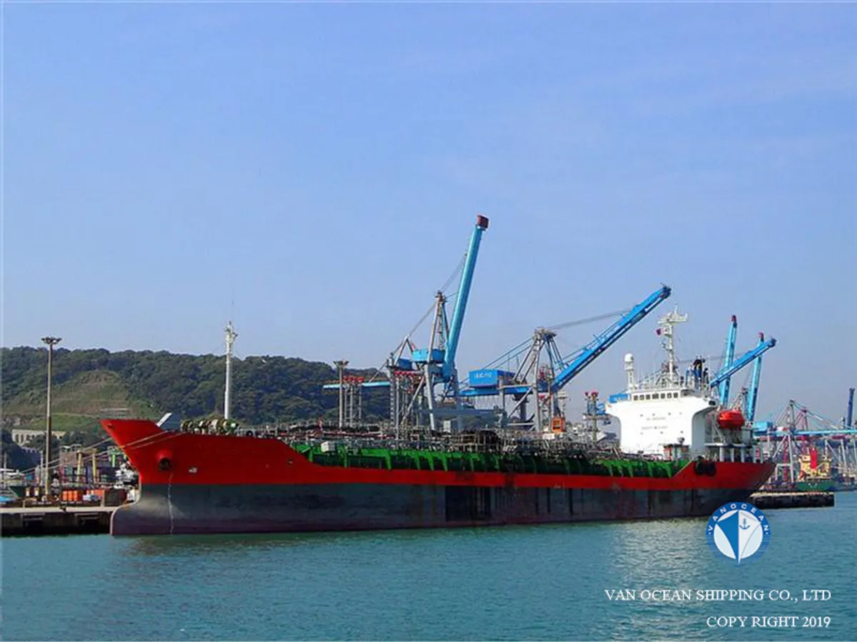 Tàu chở dầu/hóa chất để bán