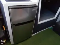 Tàu hỗ trợ lặn để bán