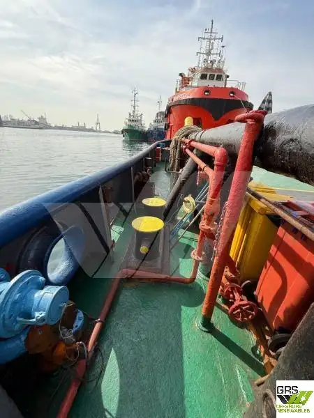 Tàu kéo để bán