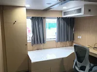 Tàu hai thân để bán