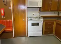 Tàu du lịch để bán