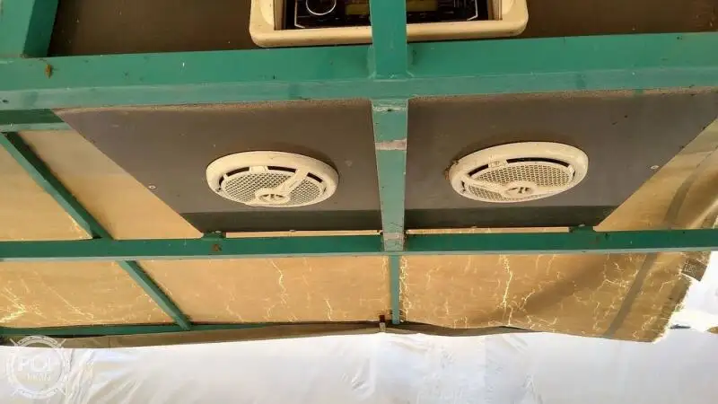 Tàu container để bán