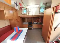 Tàu kéo để bán