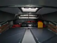 Tàu container rao bán
