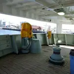 Tàu kéo lưới để bán