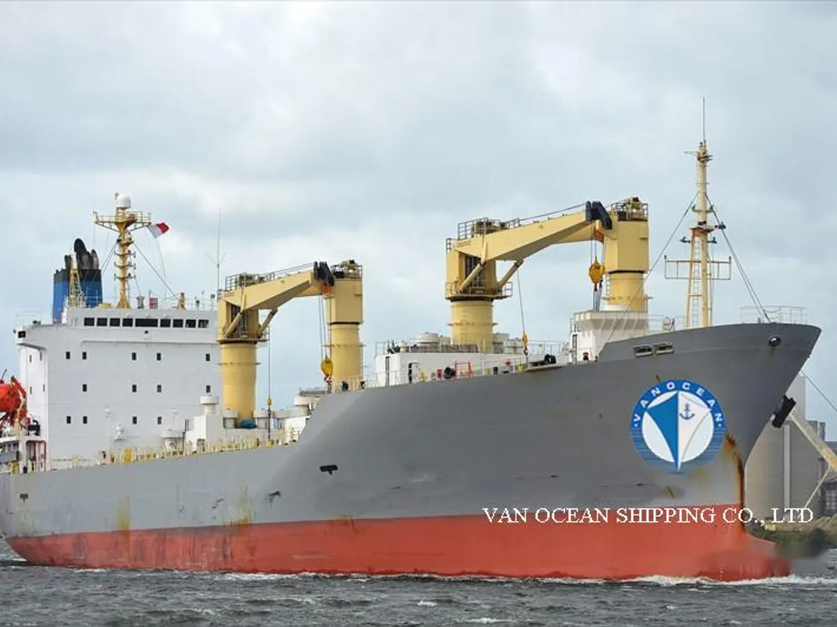 Tàu lạnh để bán