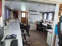 Tàu khảo sát để bán