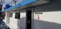 Tàu hai thân để bán