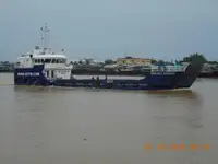 Tàu container rao bán